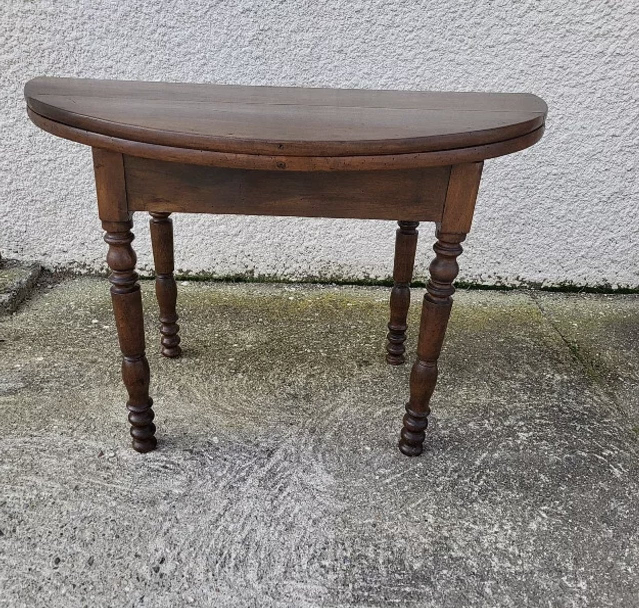 Jolie Table Lune en Noyer Massif Louis Philippe - XIXe siècle - Ethic Atelier