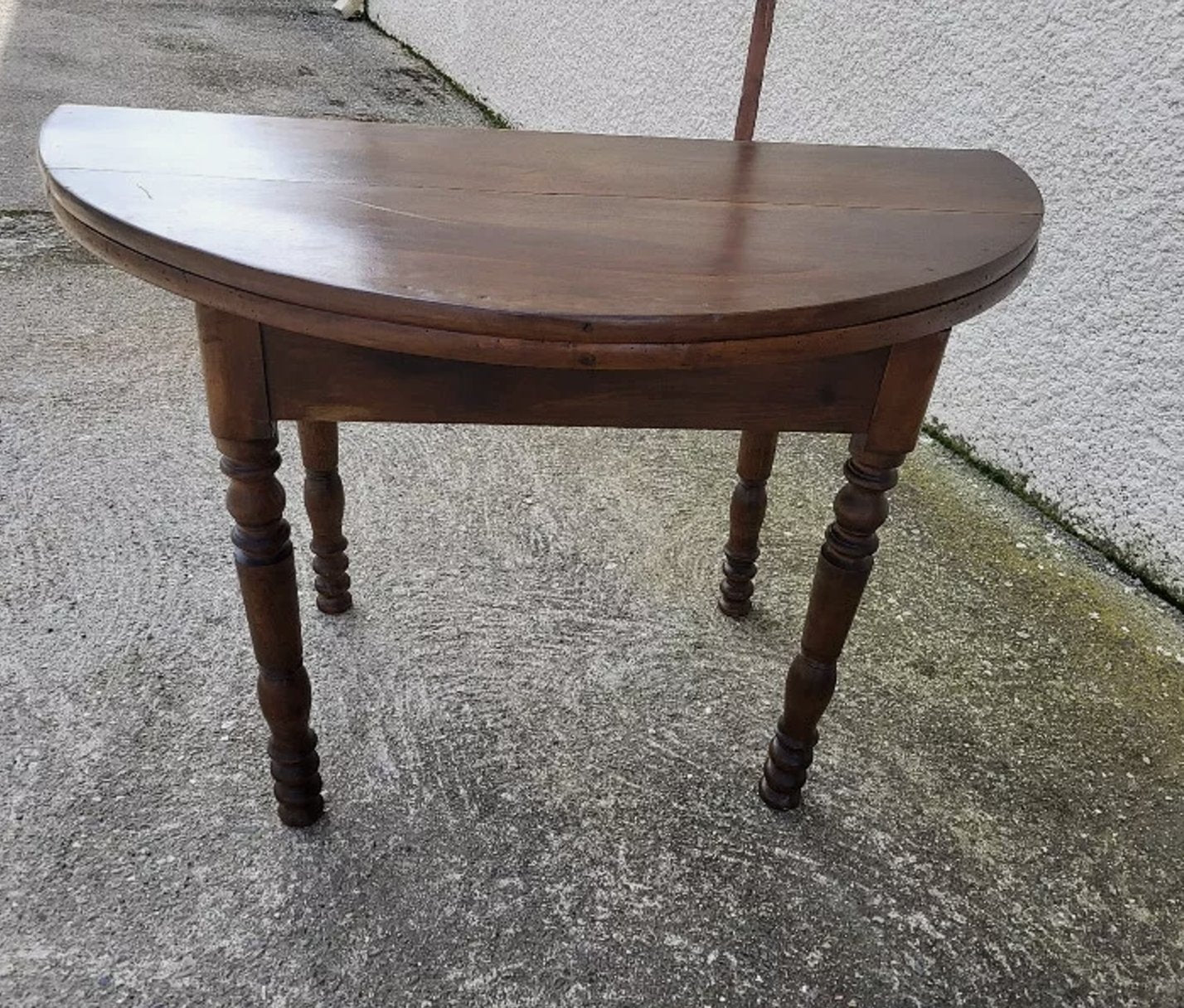 Jolie Table Lune en Noyer Massif Louis Philippe - XIXe siècle - Ethic Atelier