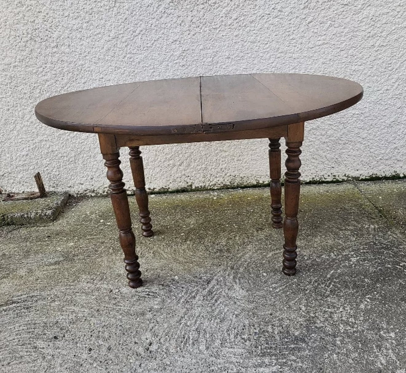 Jolie Table Lune en Noyer Massif Louis Philippe - XIXe siècle - Ethic Atelier