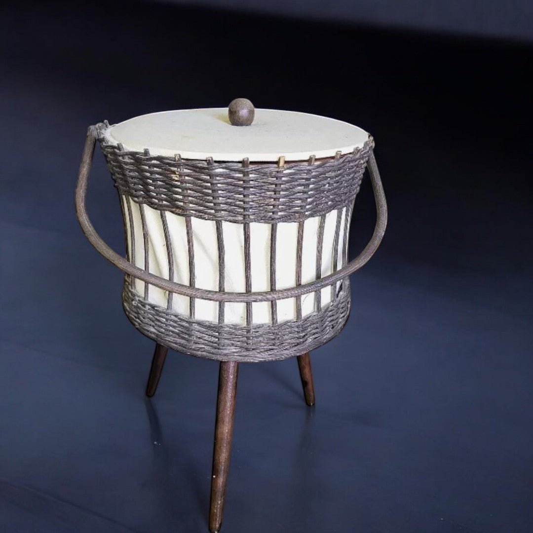 Jolie Travailleuse Vintage - Années 1970 - Ethic Atelier