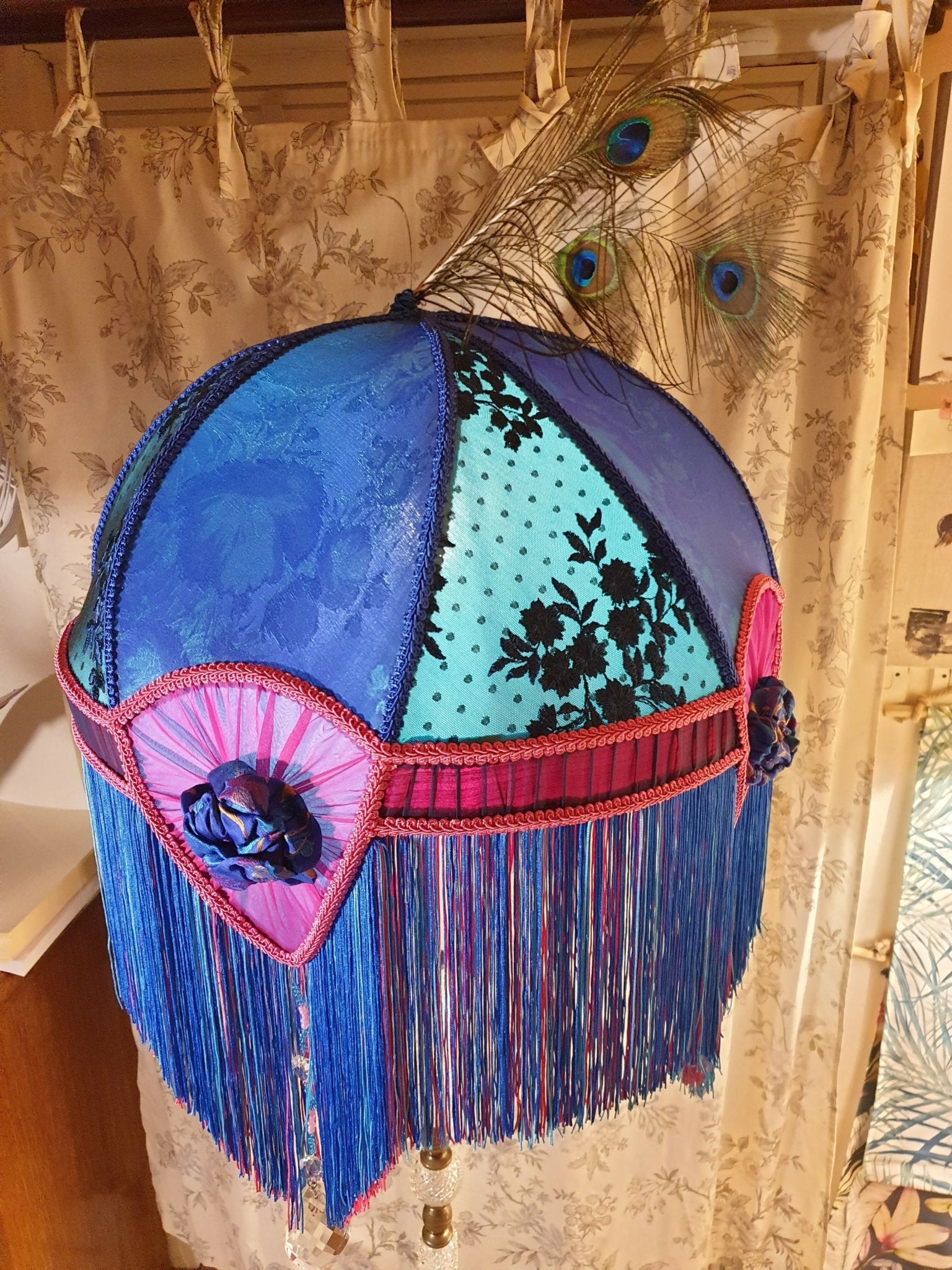 Lampadaire "Art Déco en turquoise et fuchsia " Haute Couture - Pièce unique - Ethic Atelier