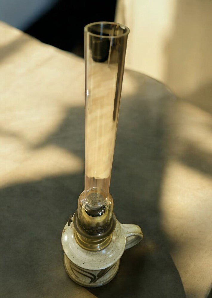Lampe à pétrole céramique signé S N 1960 - Ethic Atelier