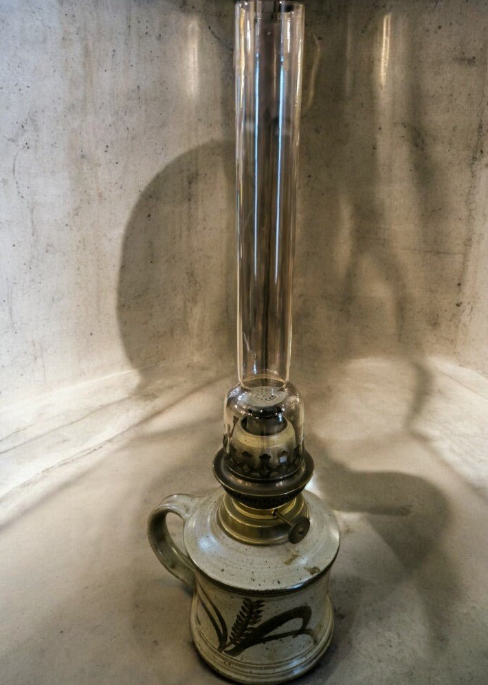 Lampe à pétrole céramique signé S N 1960 - Ethic Atelier