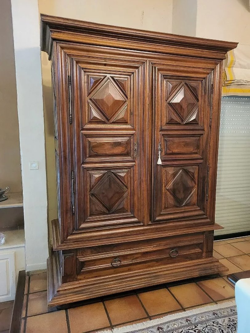 Magnifique Armoire Louis XIII en Noyer Massif - XVIIIe Siècle - Ethic Atelier