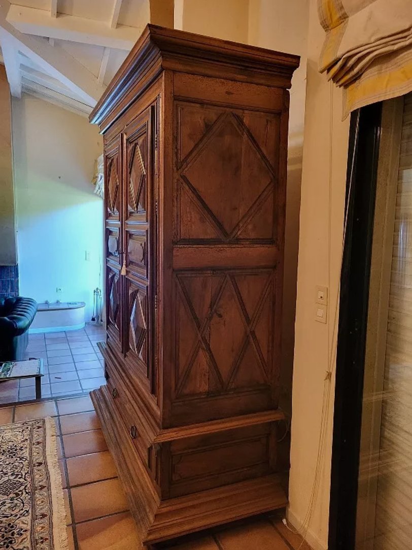 Magnifique Armoire Louis XIII en Noyer Massif - XVIIIe Siècle - Ethic Atelier