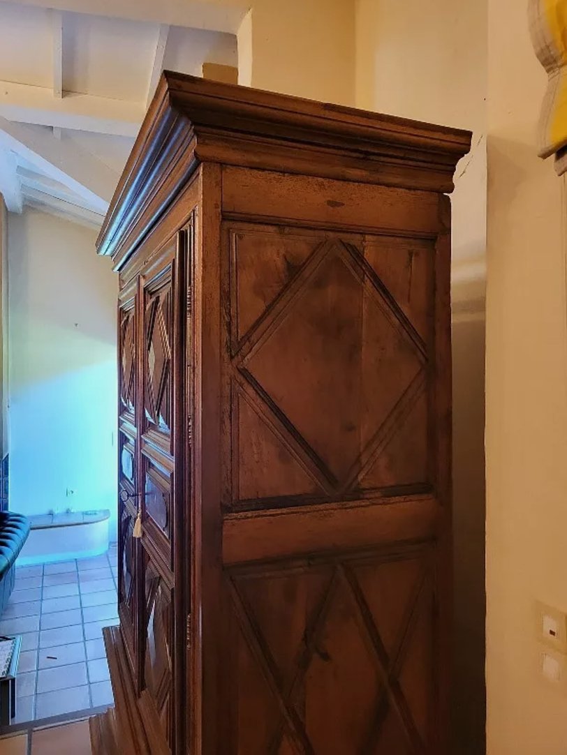 Magnifique Armoire Louis XIII en Noyer Massif - XVIIIe Siècle - Ethic Atelier