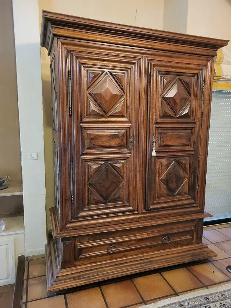 Magnifique Armoire Louis XIII en Noyer Massif - XVIIIe Siècle - Ethic Atelier