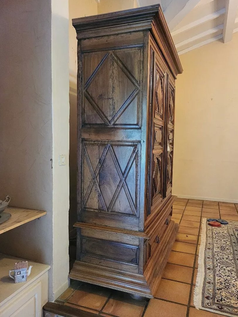 Magnifique Armoire Louis XIII en Noyer Massif - XVIIIe Siècle - Ethic Atelier