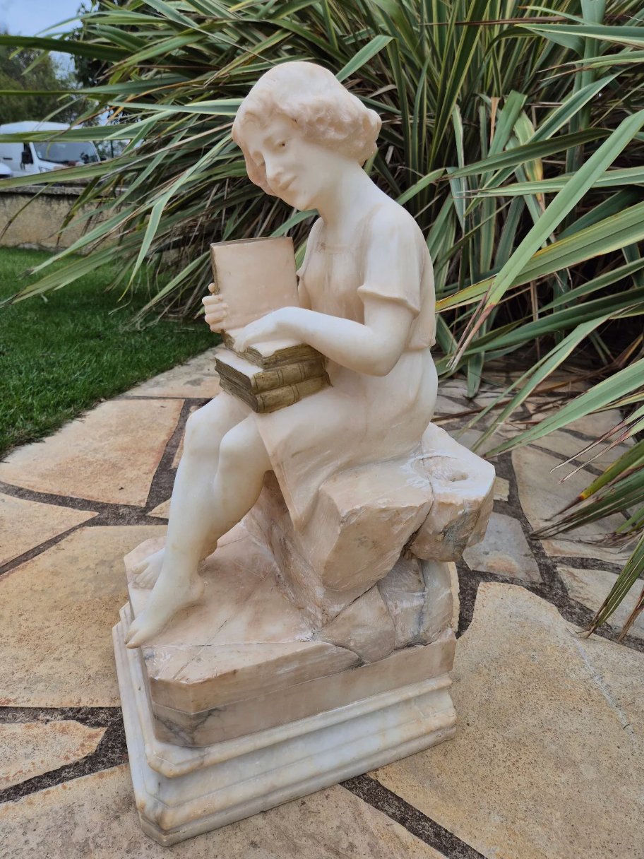 Magnifique Statue en Albâtre - "La Lectrice ou La Lecture" - Ethic Atelier