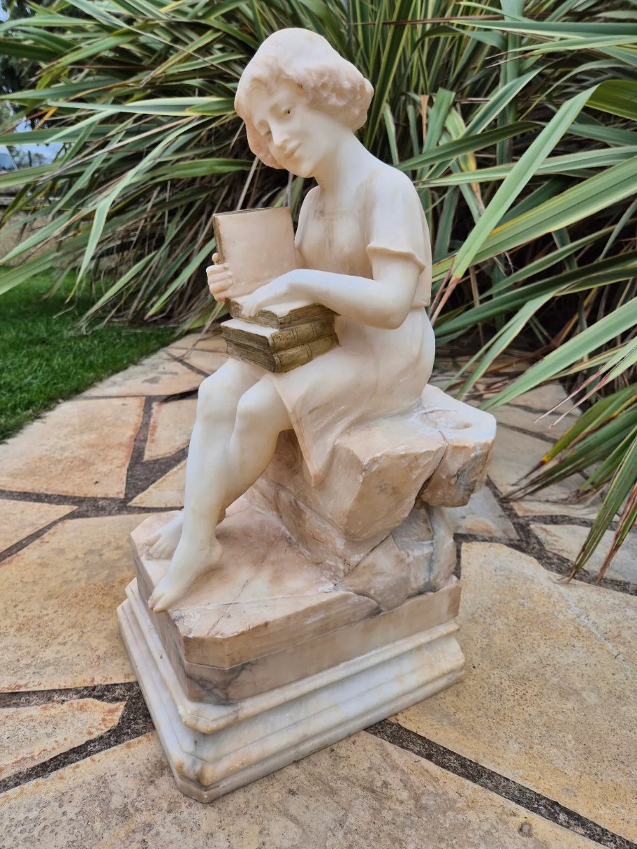 Magnifique Statue en Albâtre - "La Lectrice ou La Lecture" - Ethic Atelier