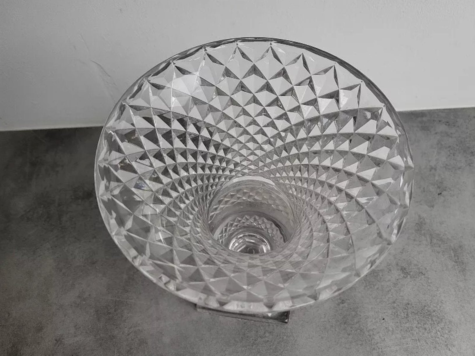 Magnifique Vase en Cristal - Élégance et Volume - Ethic Atelier