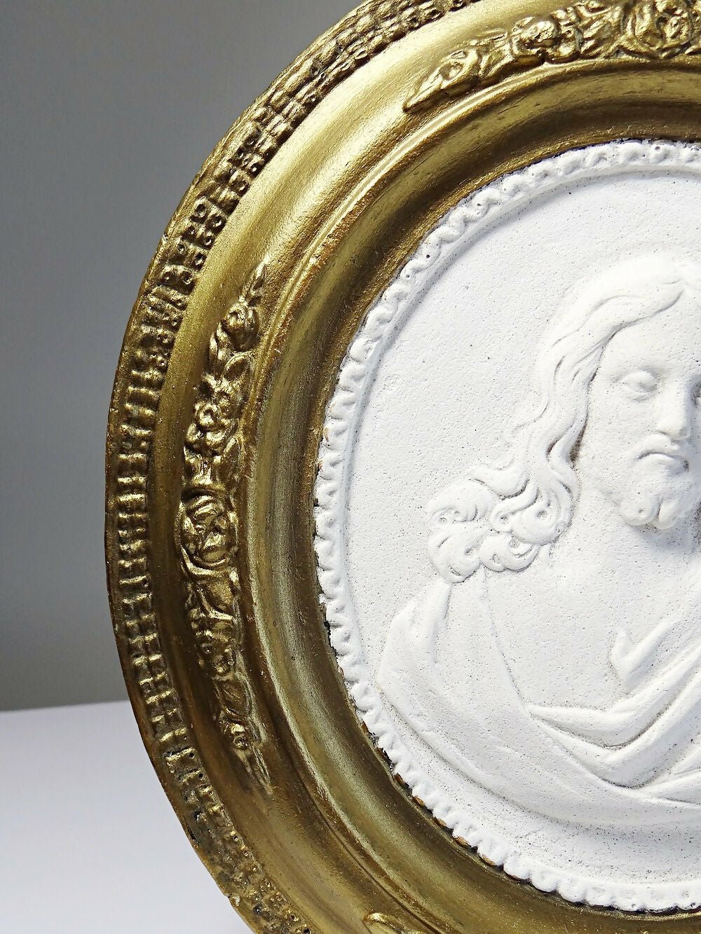 Médaillon mural religieux Christ plâtre ancien XIXe style Louis XVI XIXe - Ethic Atelier