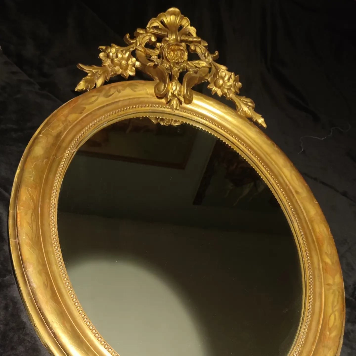 Miroir en médaillon doré à la feuille vers 1850/60 - Ethic Atelier