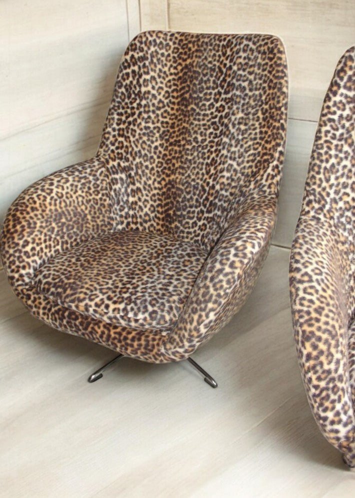 Paire de fauteuils œuf sur pieds étoiles en métal chromé de 1973 - Ethic Atelier