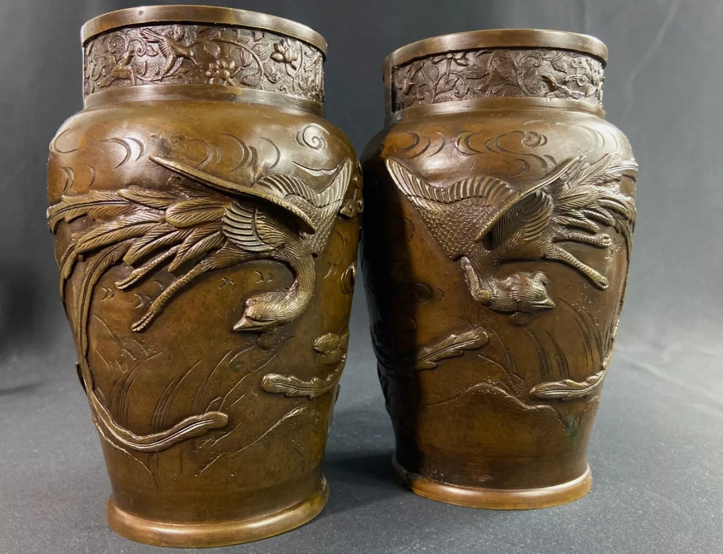 Paire de vases en bronze à décor d'oiseaux, époque Meiji - Ethic Atelier