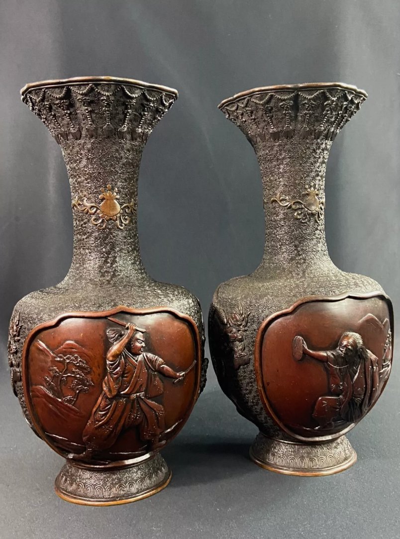 Paire de Vases Japonais Meiji en Bronze Décor Samouraï et Dragons - Ethic Atelier