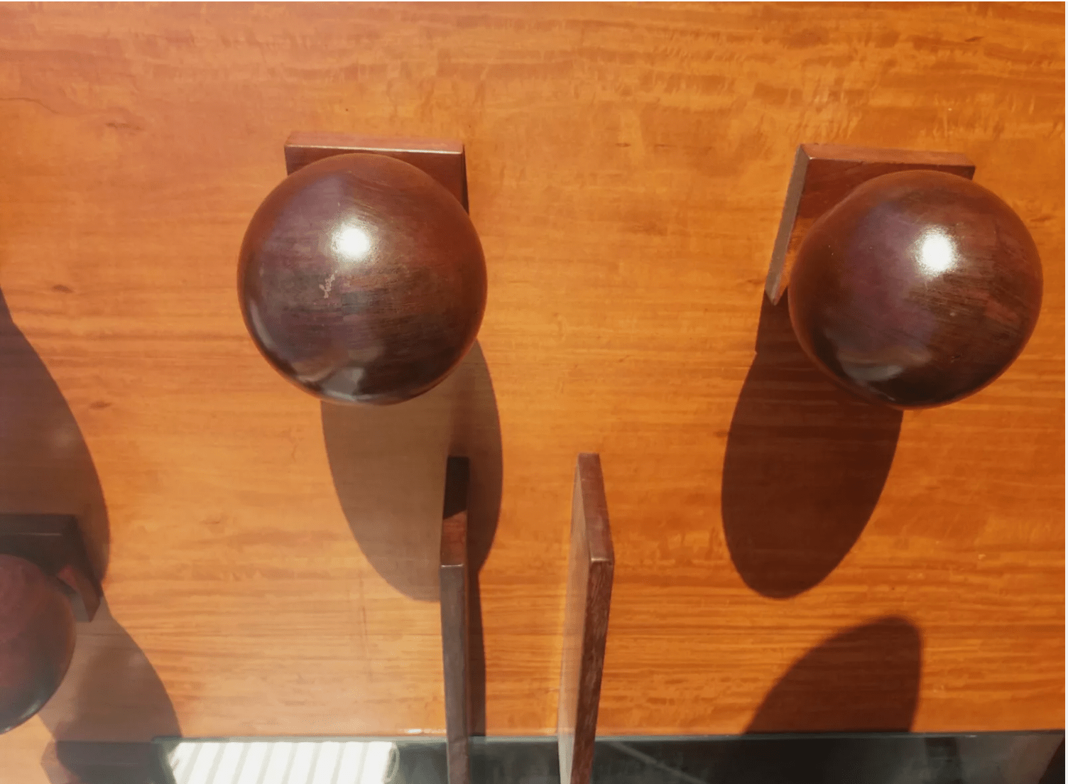 Porte manteaux mural en citronnier de Ceylan vers 1930/40 - Ethic Atelier