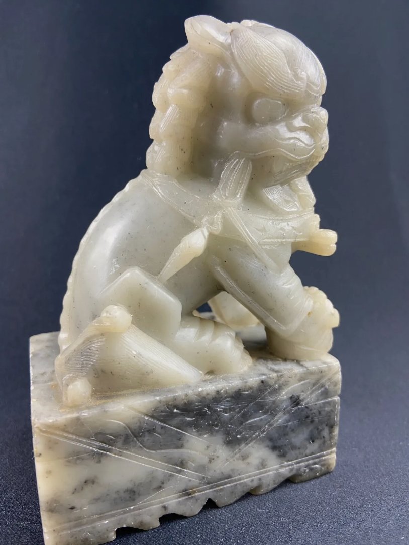 Sculpture en jade de lion de Fô - Ethic Atelier