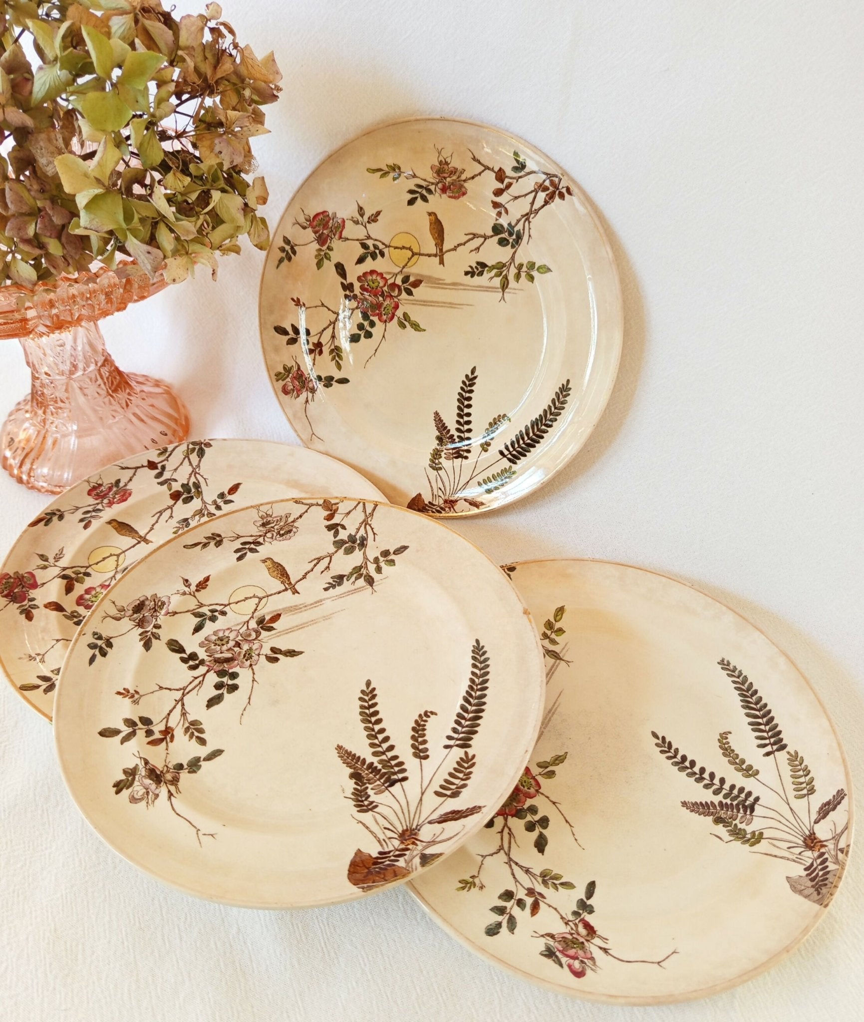 Série de 4 assiettes à dessert en terre de fer Late Mayers J.G. "Summer" 1887 - Ethic Atelier