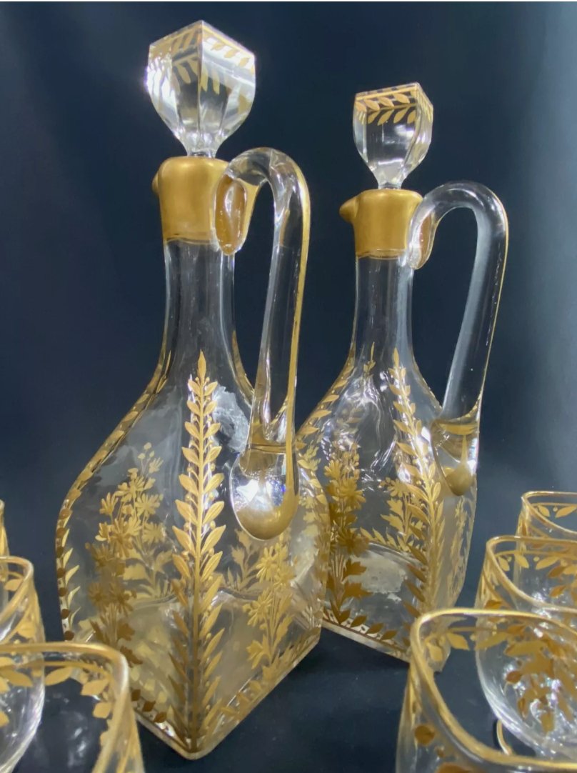 Service à Liqueur XIXe en Cristal Émaillé Or à Décor Végétal - Paire de Carafes et 6 Verres - Ethic Atelier