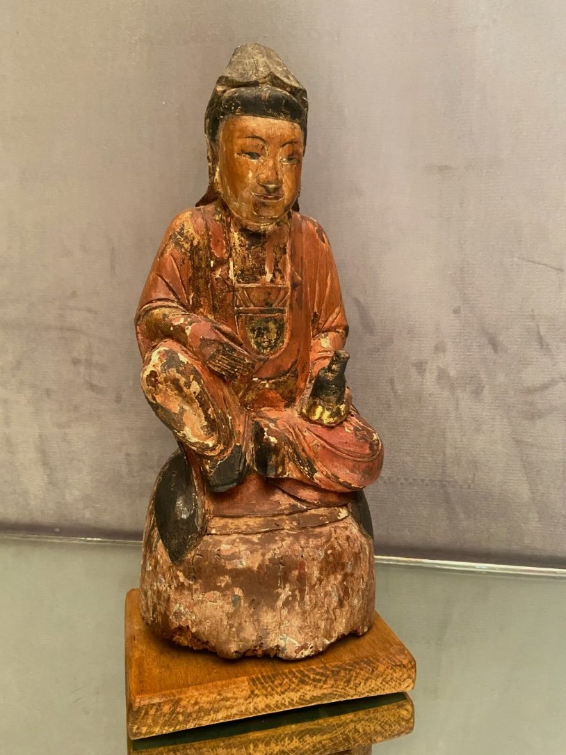 Statue de divinité chinoise en bois sculpté et polychrome - Ethic Atelier