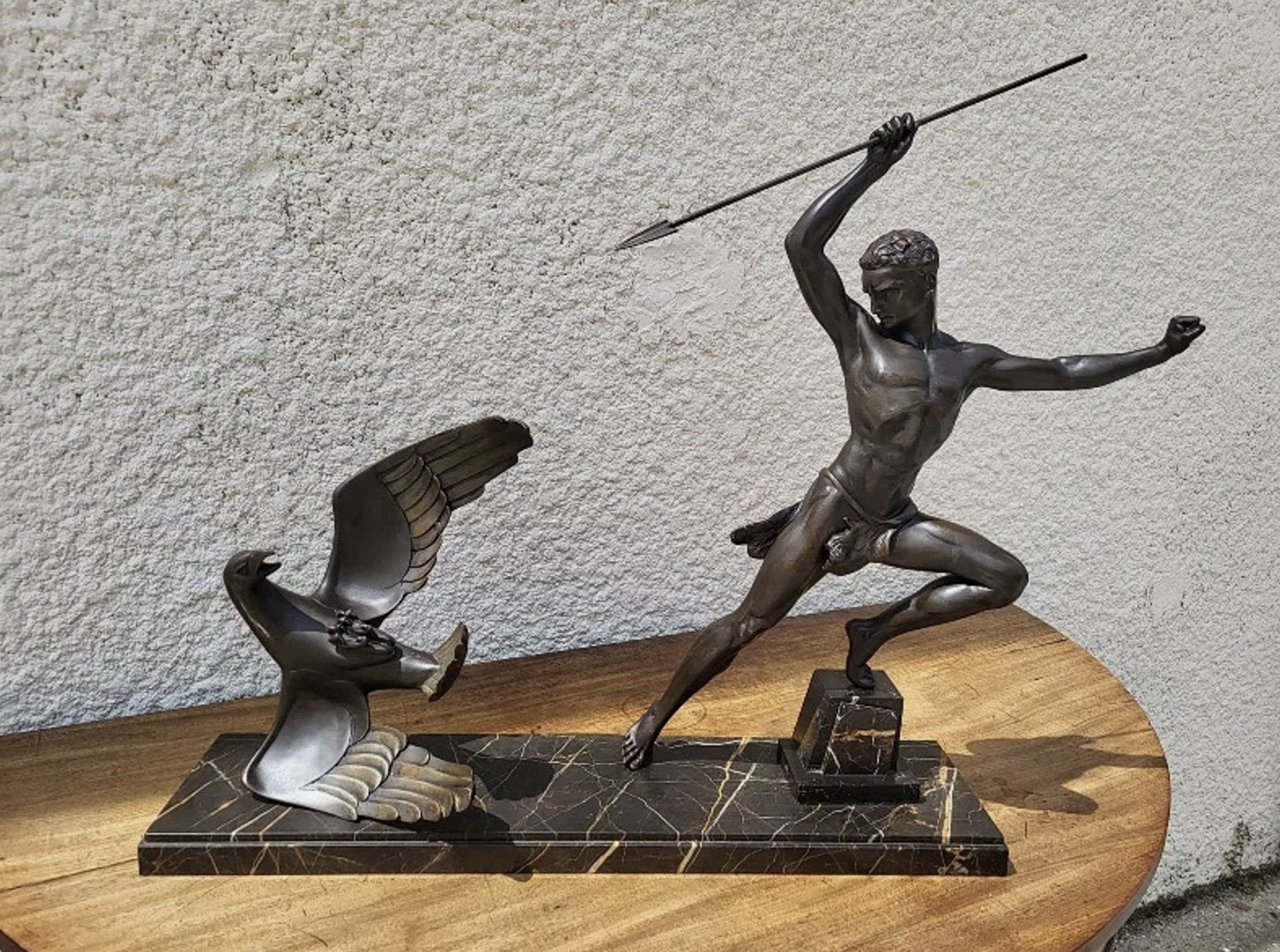 Statue en Régule "La chasse à l'aigle" – Jean De Roncourt, Art Déco 1930 - Ethic Atelier