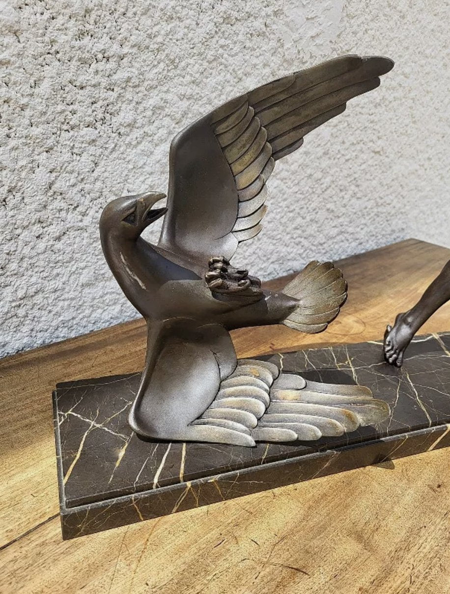 Statue en Régule "La chasse à l'aigle" – Jean De Roncourt, Art Déco 1930 - Ethic Atelier