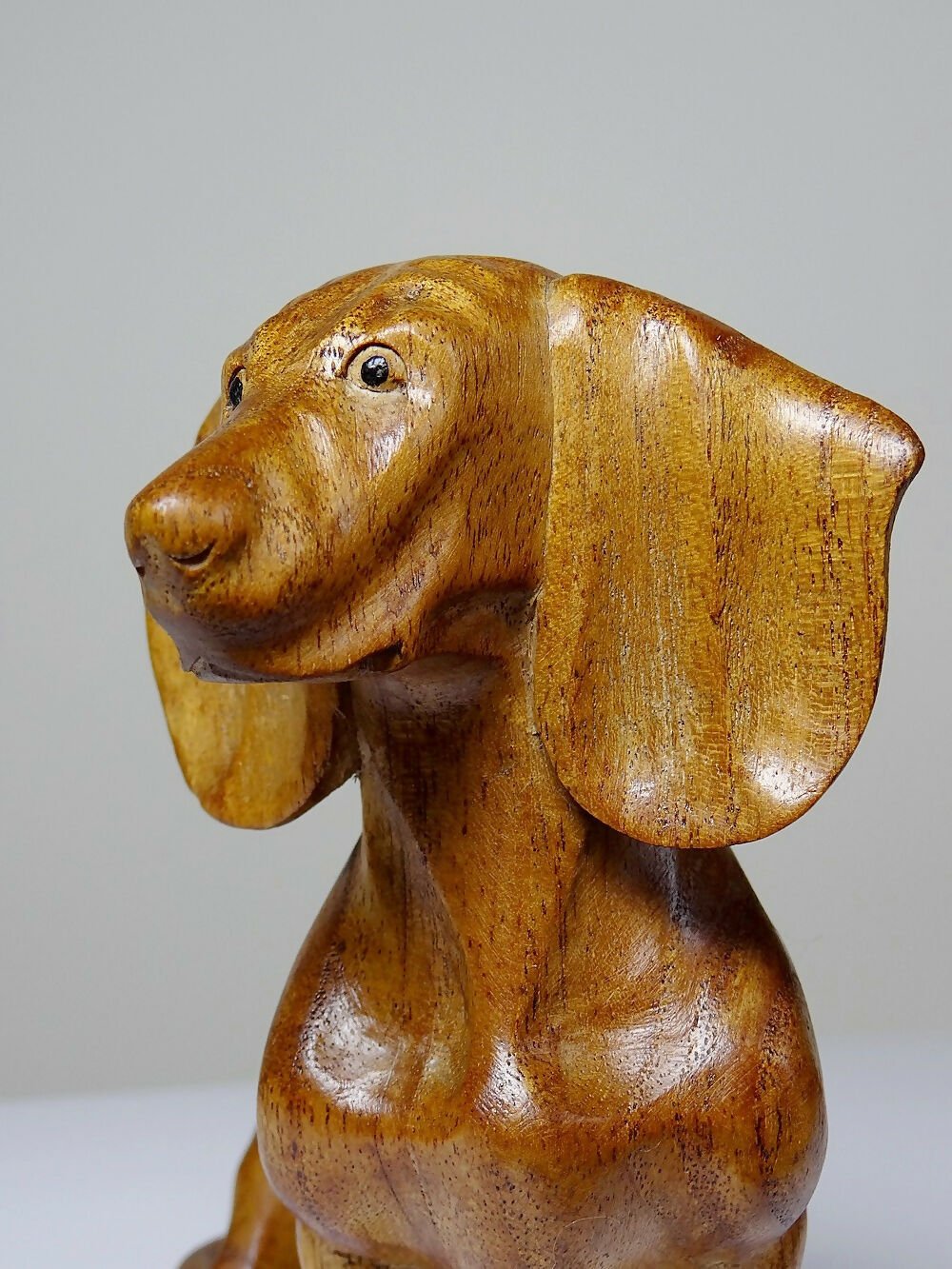 Sujet chien teckel en bois sculpté artisanat vintage - Ethic Atelier