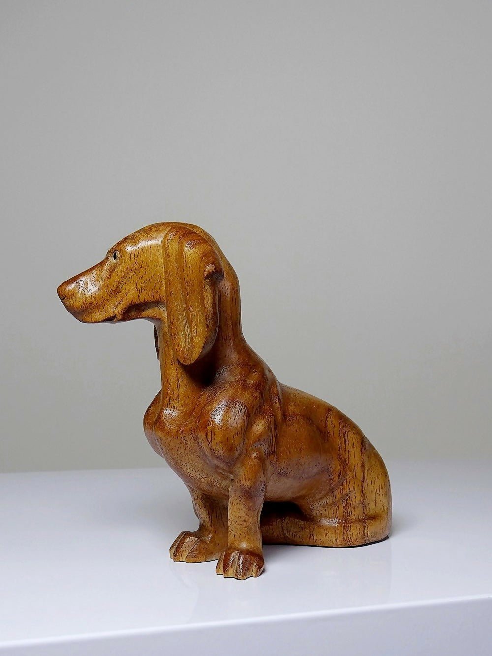 Sujet chien teckel en bois sculpté artisanat vintage - Ethic Atelier