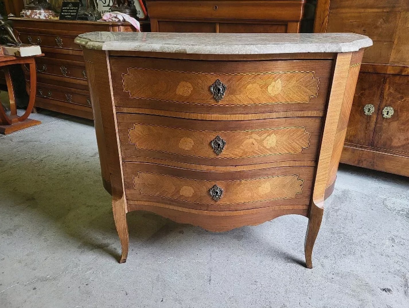 Superbe Commode Marqueterie en Bois de Rose Galbée avec Plateau en Marbre - Ethic Atelier