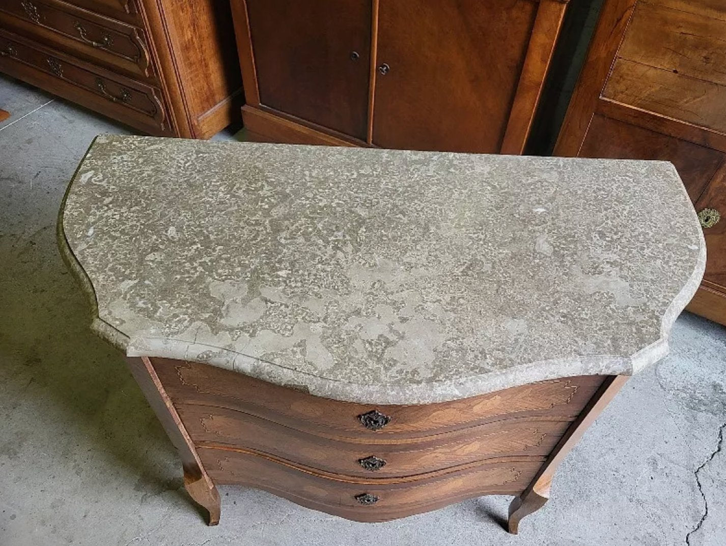 Superbe Commode Marqueterie en Bois de Rose Galbée avec Plateau en Marbre - Ethic Atelier