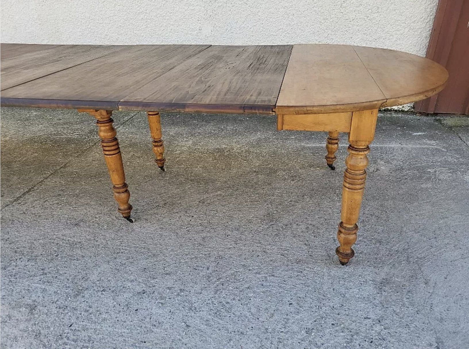 Superbe et Grande Table à 8 Pieds en Noyer Massif - Ethic Atelier