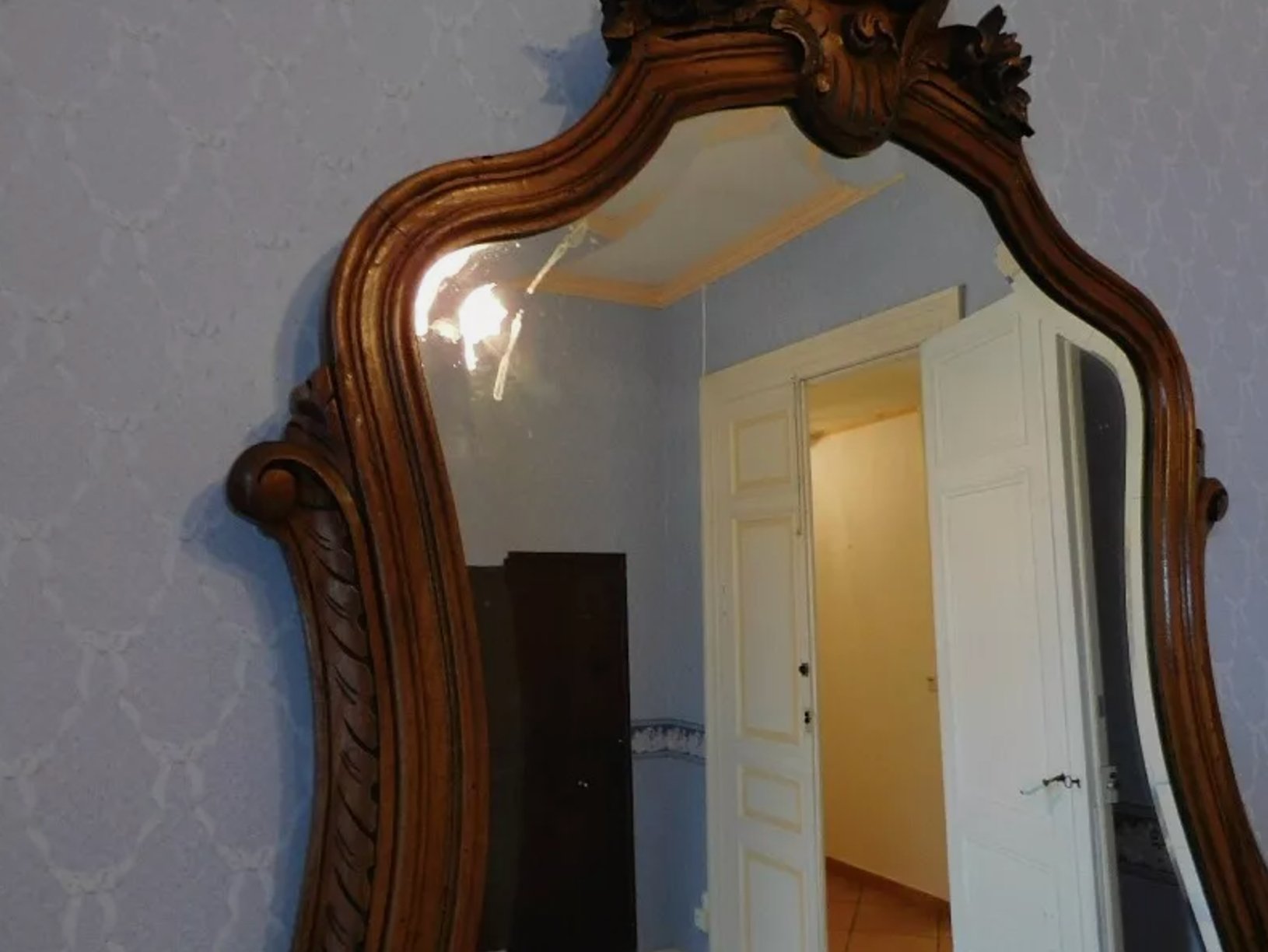 Superbe Miroir Rocaille Louis XV en Noyer Massif - Ethic Atelier