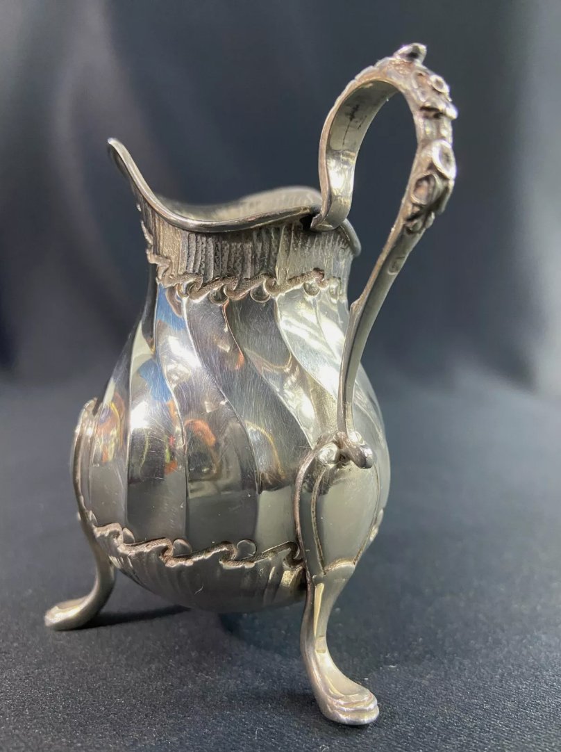 Superbe Pot à Lait en Argent Massif Signé Béguin - Poinçon Minerve, Style Rocaille Louis XV - Ethic Atelier