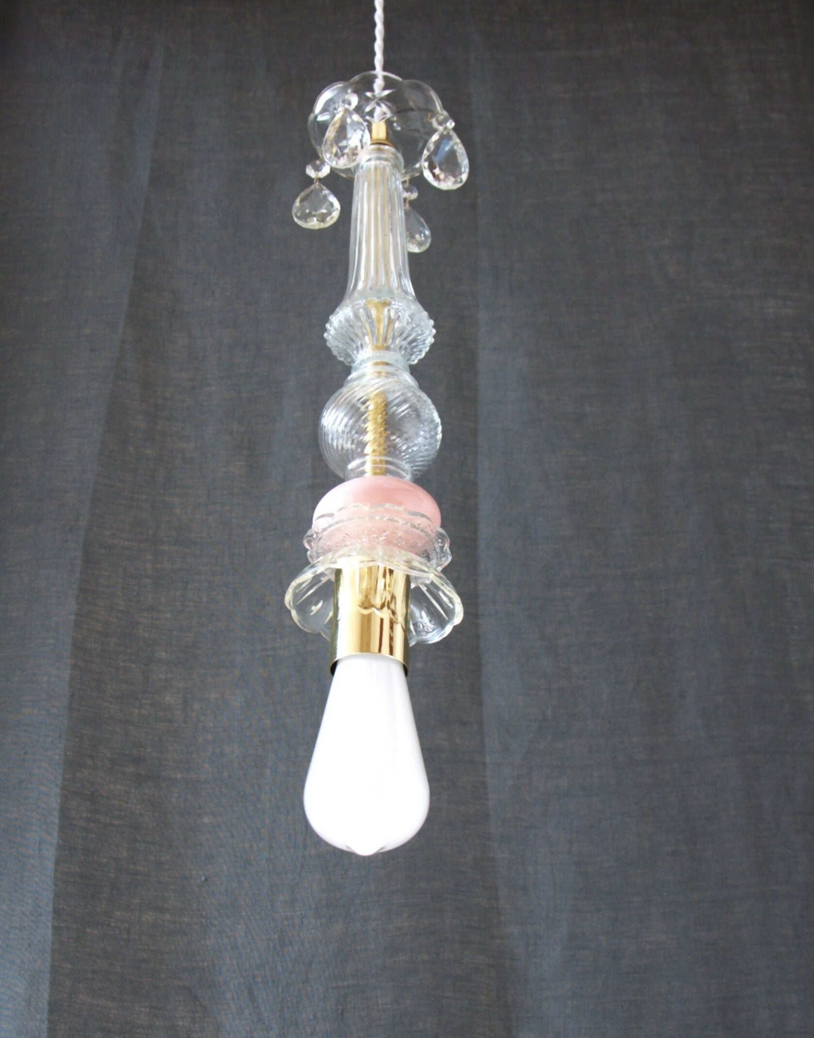 Suspension vintage "Colette" , verre, cristal , opaline. Série 3 - Pièce unique - Ethic Atelier