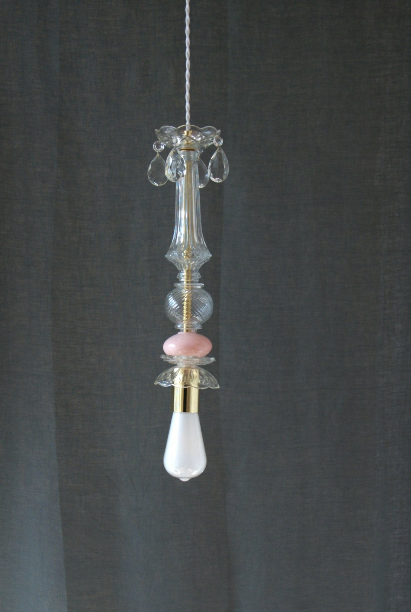 Suspension vintage "Colette" , verre, cristal , opaline. Série 3 - Pièce unique - Ethic Atelier