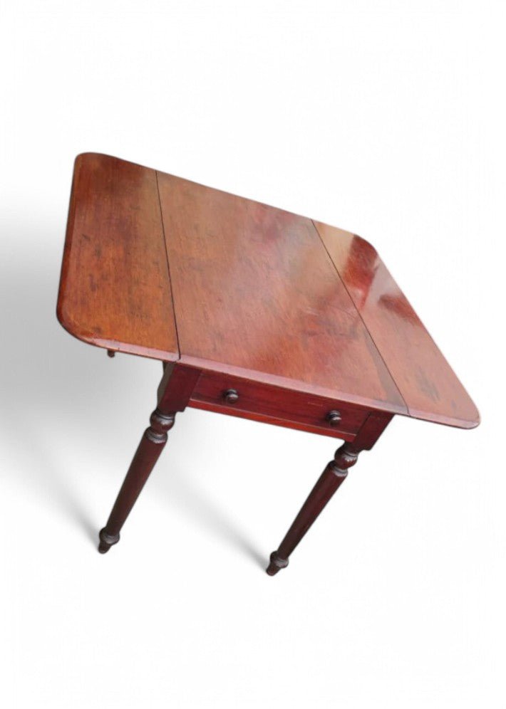 table à oreilles anglaise datant du milieu du XIXe siècle - Ethic Atelier