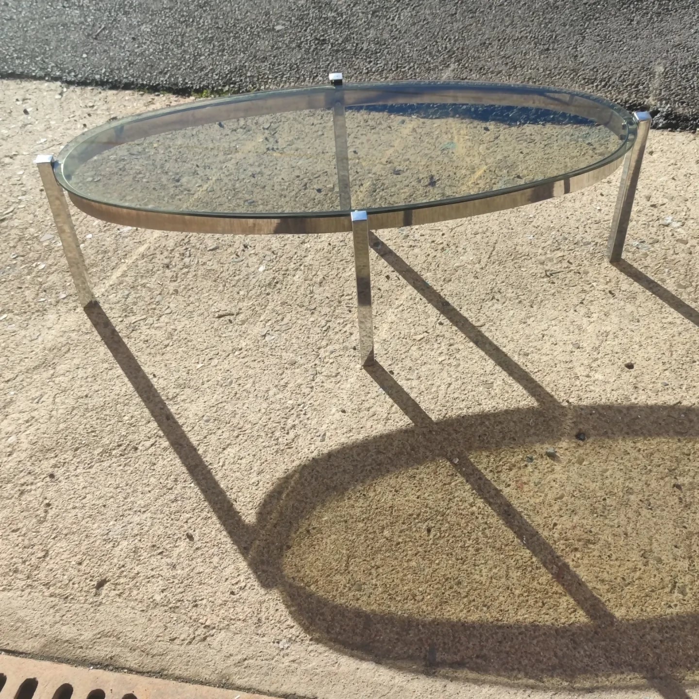 Table Basse Elliptique Vintage en Acier Chromé et Verre Fumé - Années 70 - Ethic Atelier