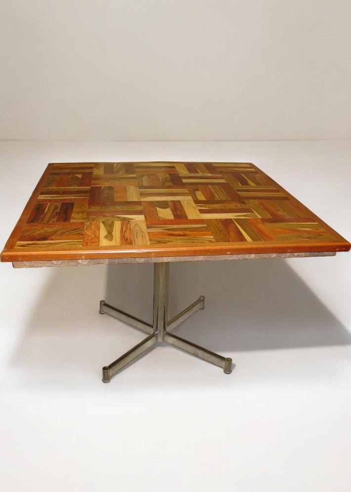 Table Carrée en Mosaïque de Bois Massif et Pied Chromé – Vers 1970 - Ethic Atelier