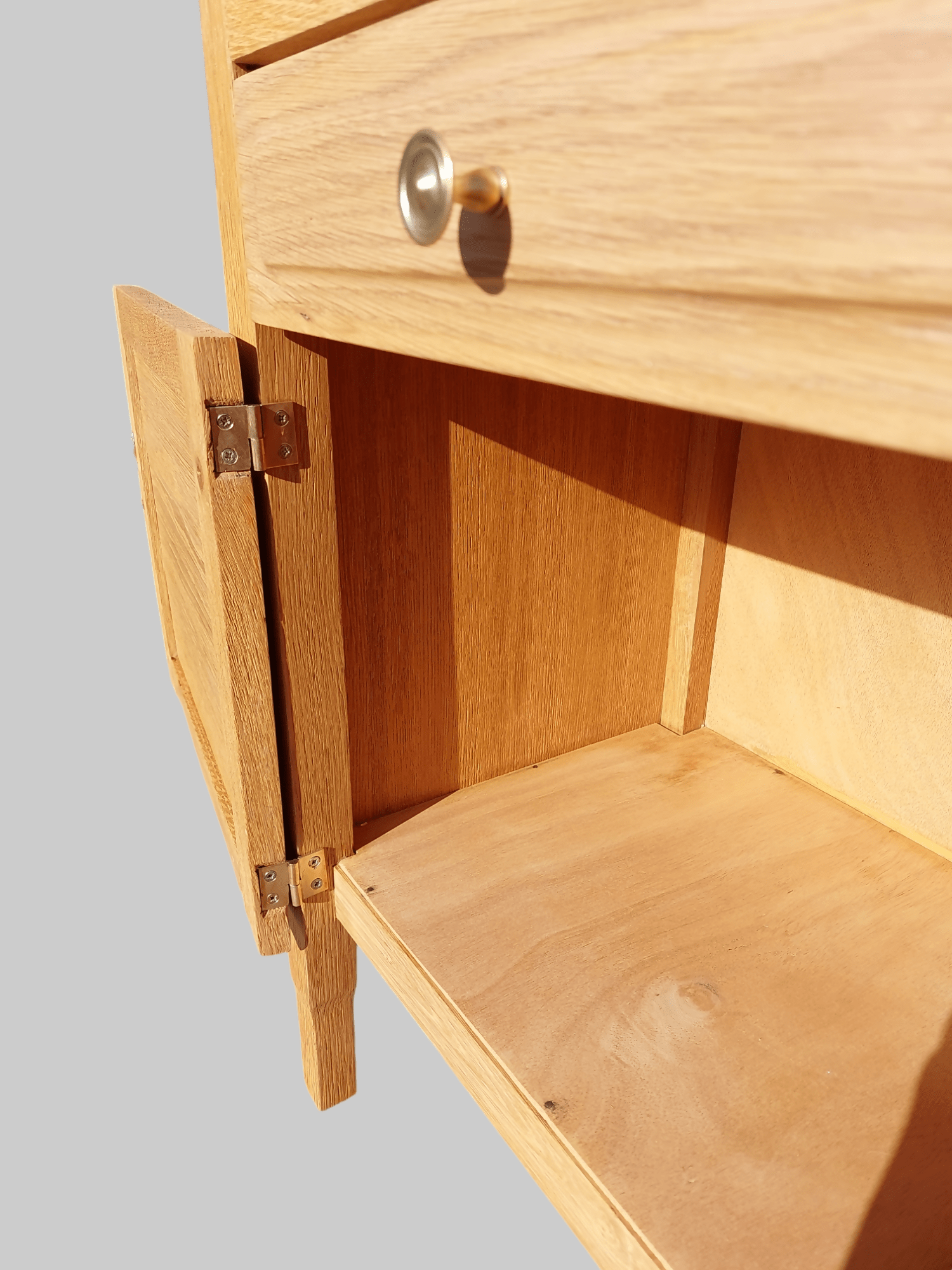 Table de chevet style Japandi restaurée - Ethic Atelier