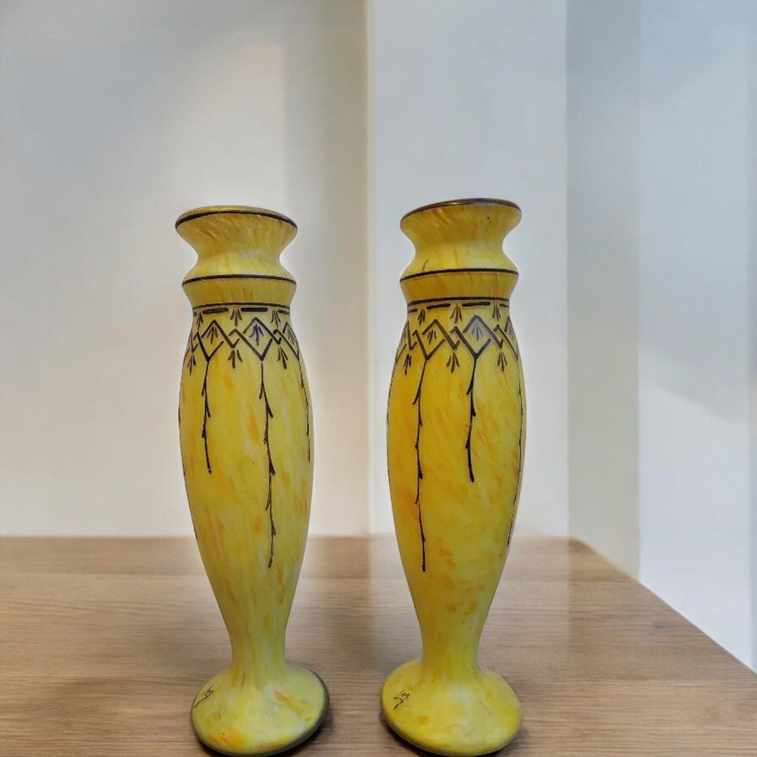 Magnifique Paire de Vases Jaunes Art Déco – Signée LEG