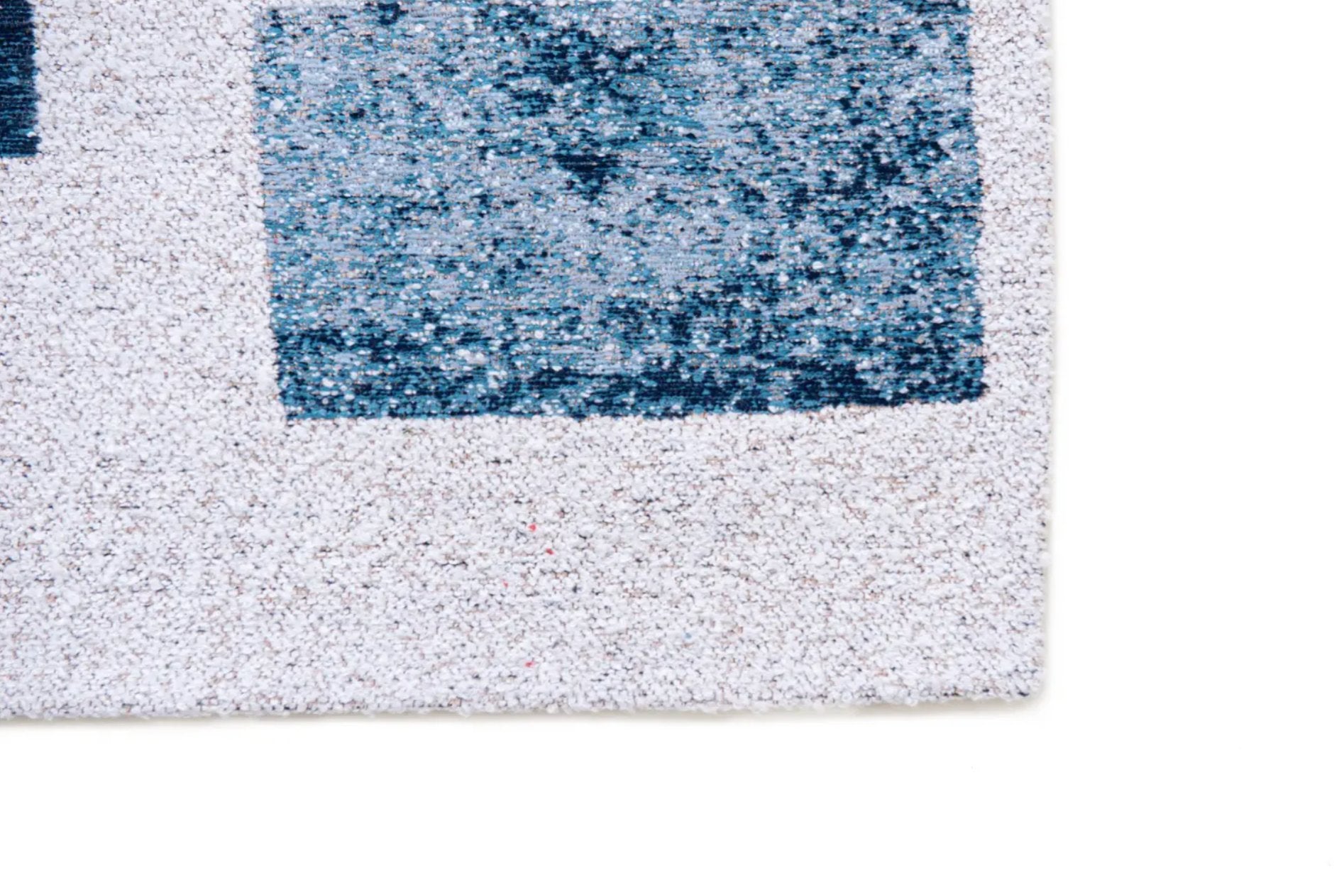 Tapis Craft Lucia - Bleu Glace - Design Rétro et Contemporain - Louis de Poortere - Ethic Atelier