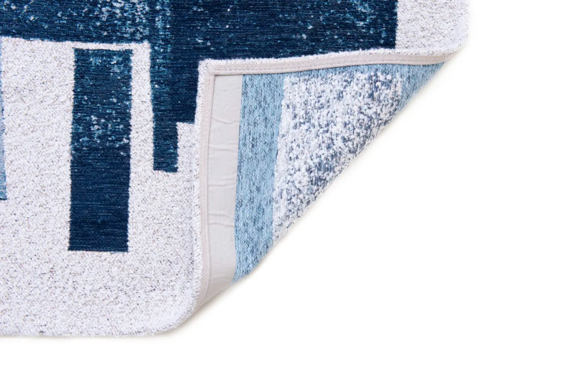 Tapis Craft Lucia - Bleu Glace - Design Rétro et Contemporain - Louis de Poortere - Ethic Atelier