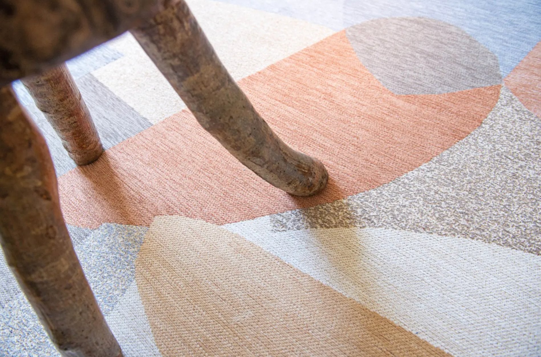 Tapis Shapes Secret - Un Design Abstrait et Captivant - Louis de Poortere - Ethic Atelier