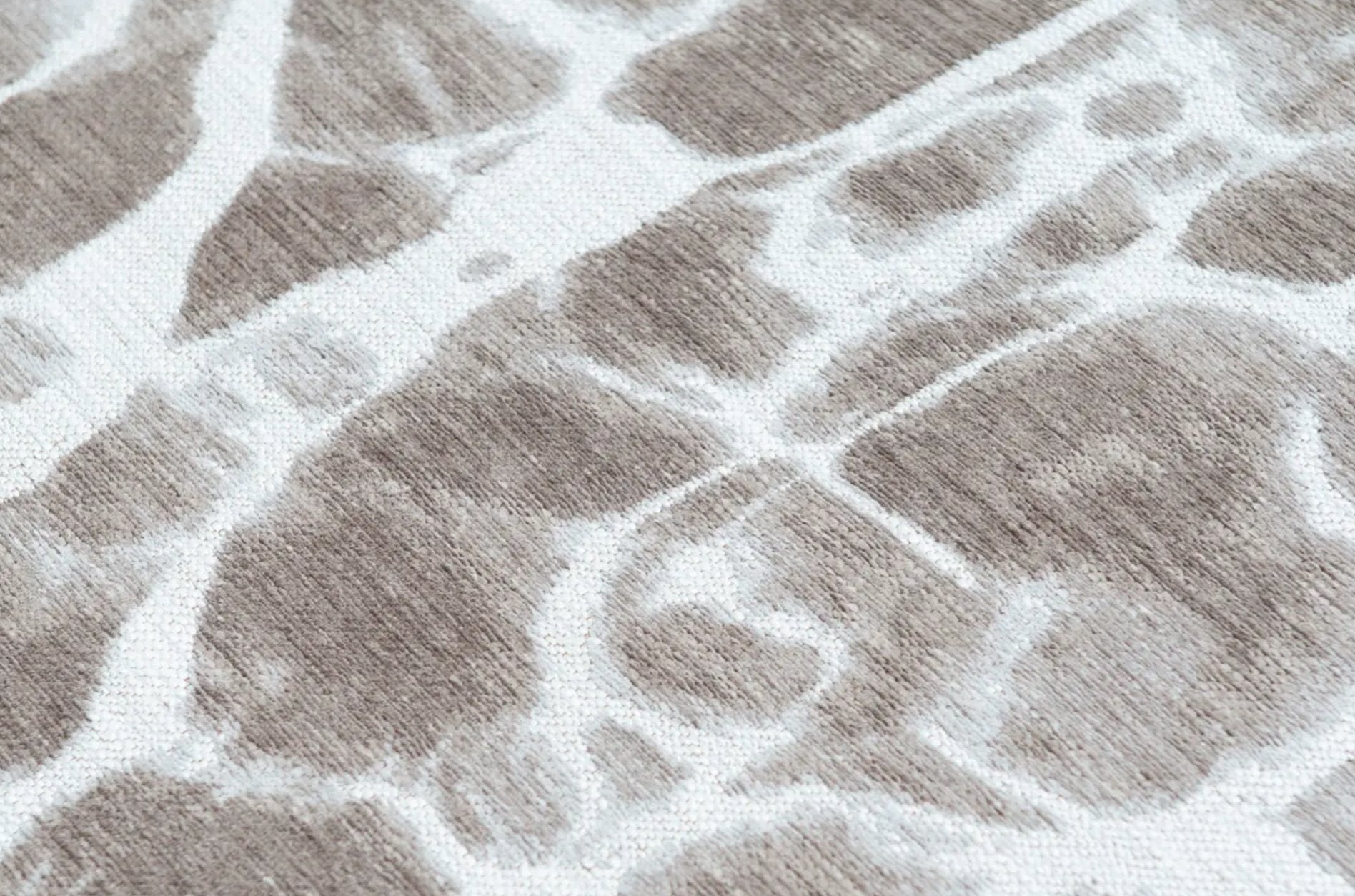 Tapis Swim Grain - La Fluidité et la Beauté Capturées dans un Design Élégant - Louis de Poortere - Ethic Atelier