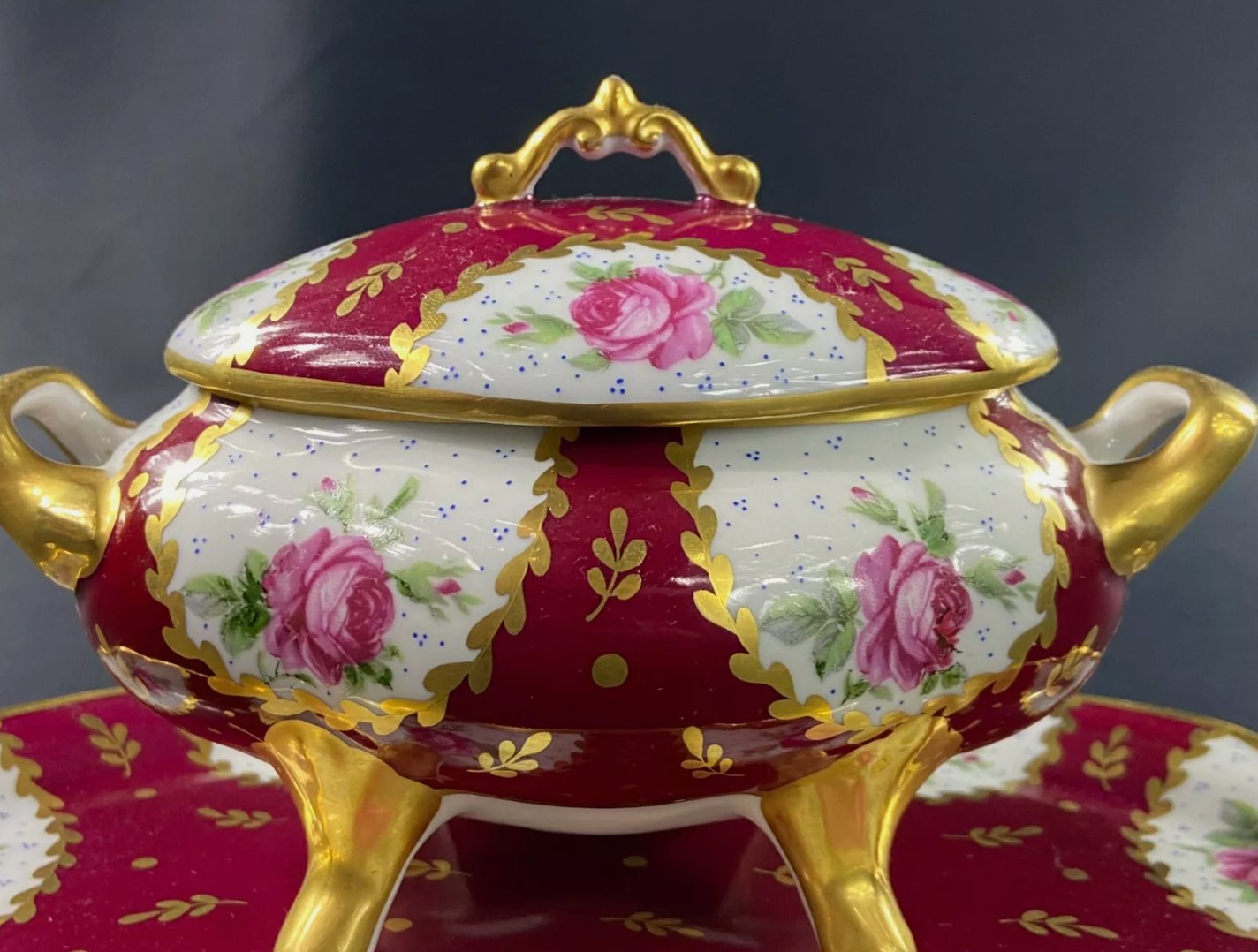 Terrine de Style Louis XV en Porcelaine de Limoges Signée René Caire - Ethic Atelier