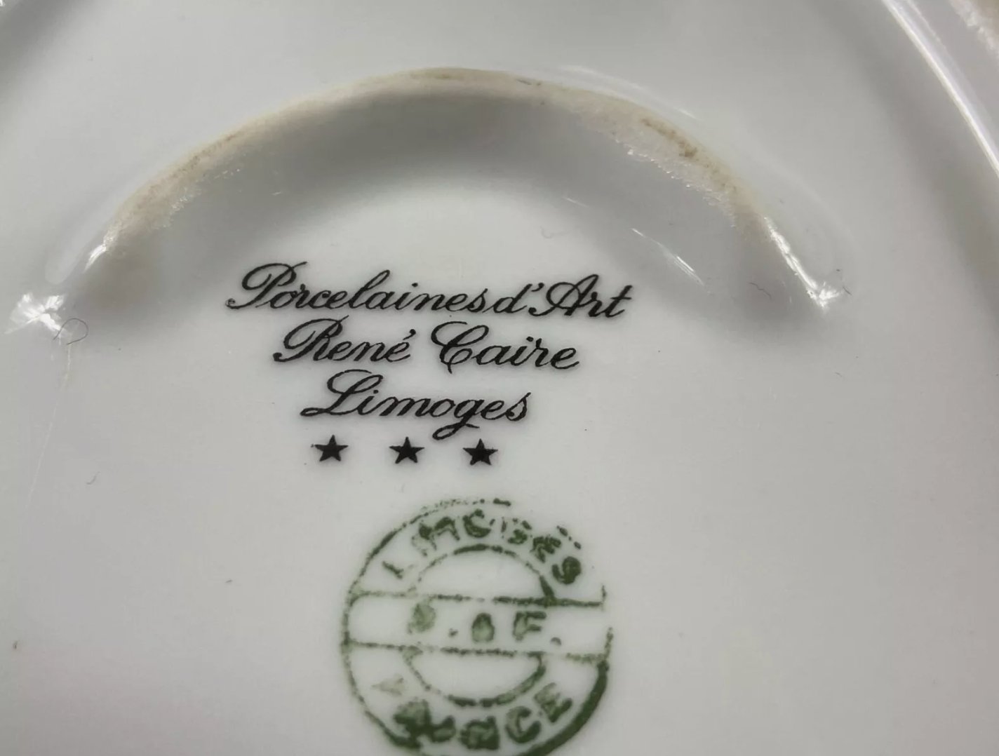 Terrine de Style Louis XV en Porcelaine de Limoges Signée René Caire - Ethic Atelier