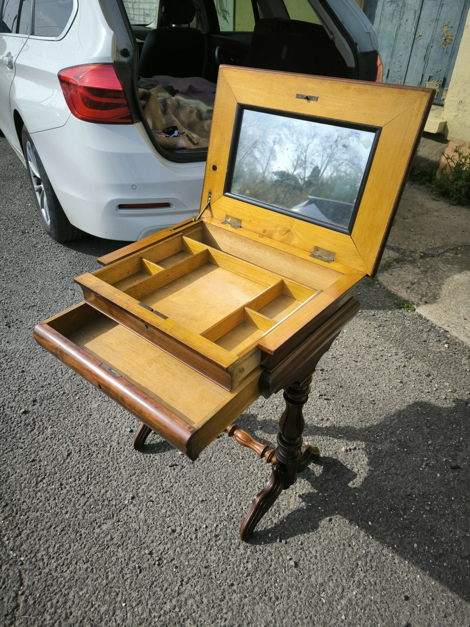 Travailleuse en acajou et citronnier vers 1830 - Ethic Atelier