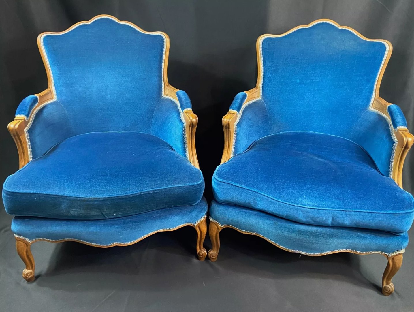 Très Belle Paire de Fauteuils Bergères de Style Louis XV - XXe Siècle - Ethic Atelier