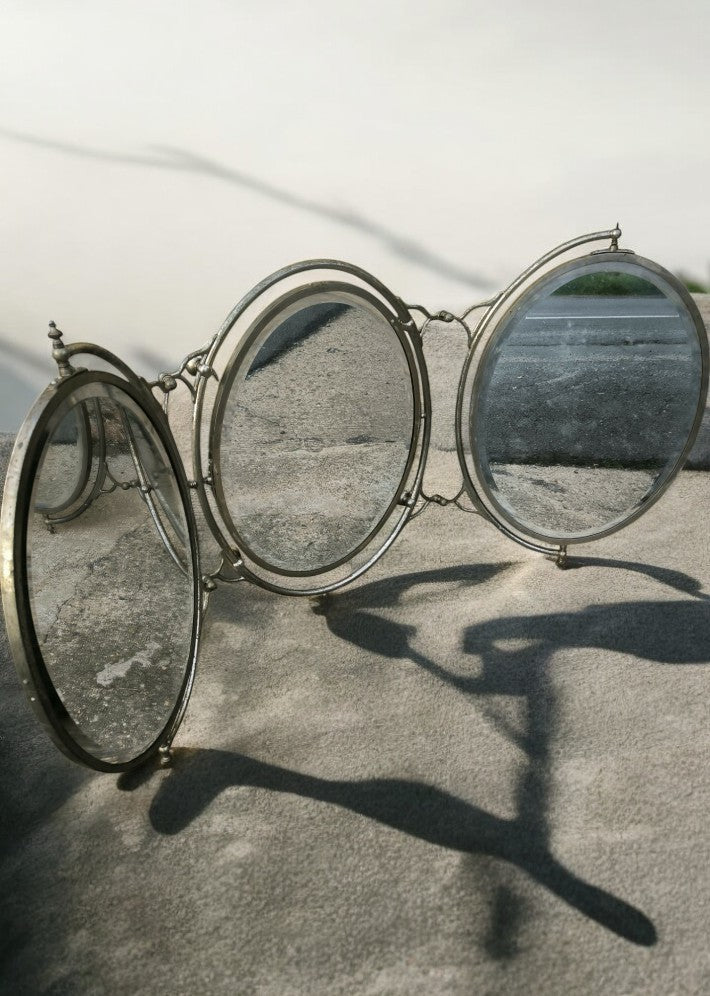 Triptyque ovoïde en bronze nickelé modulaire et Orientable 1900 - Ethic Atelier